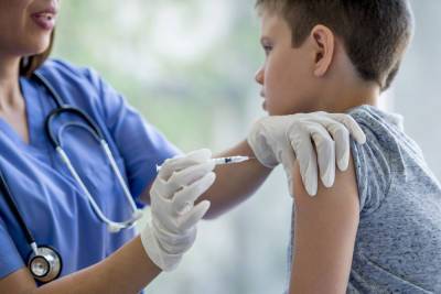 Омская область получила 268 тысяч доз вакцин от кори, гепатита и краснухи