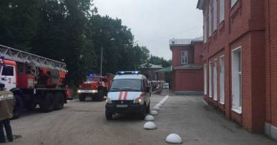Видео с места смертельного пожара в больнице в Рязани