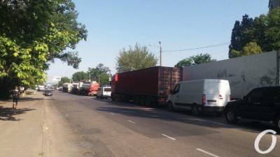 Пробки в Одессе 9 июля: поселок Котовского заблокировали 2 аварии