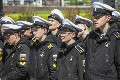 Десантный корабль Тихоокеанского флота ВМФ России прибыл в Корсаков