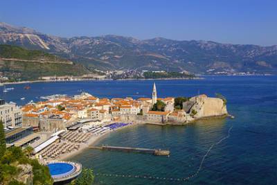 Россиян назвали крупнейшими владельцами недвижимости в Черногории