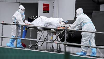 Власти впервые признали: почти вся избыточная смертность во время пандемии вызвана коронавирусом