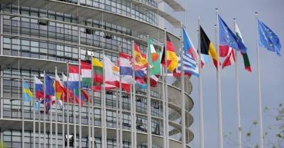 Европарламент одобрил введение Covid-сертификатов с 1 июля