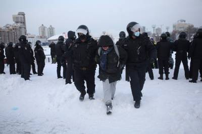 В Екатеринбурге признали незаконным снятие отпечатков пальцев у задержанных на митингах