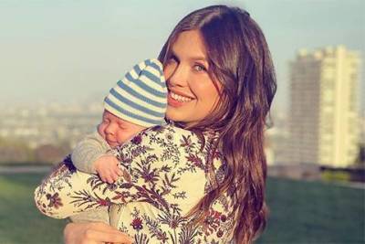В сети появилось фото Даши Жуковой с ее сыном от Ставроса Ниархоса