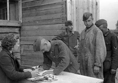 Как развлекались солдаты вермахта в советском плену