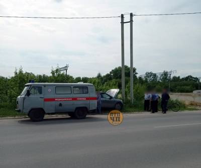 В Липецкой области «Рено» врезался в столб из-за того, что водителю стало плохо