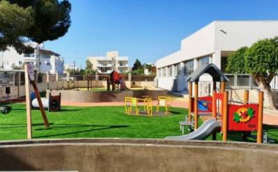 В Лакатамии открылась новая игровая площадка для детей с инвалидностью