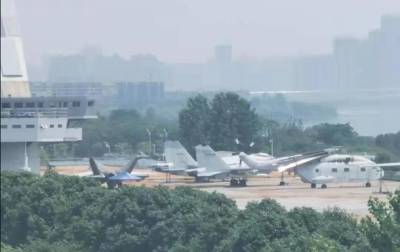 В сети появились фото нового китайского истребителя FC-31