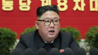 Стиль поведения — начальник: Ким Чен Ын провел совещание с комфортом