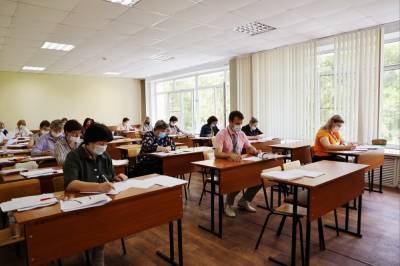 В Липецке экзаменационные работы выпускников проверят под прицелом видеокамер