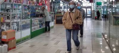 Власти Москвы усиливают контроль за ношением масок и перчаток в общественных местах