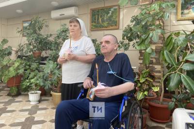 Онкобольной житель Татарстана обвенчался с женой в Казанском хосписе
