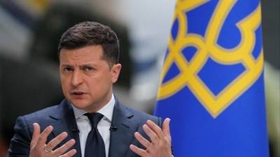 Заблудились «в трех Зеленских»: пресс-служба президента Украины попала впросак с переводом его фамилии