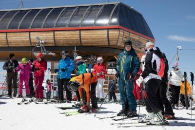 Курорт «Эльбрус» запустил продажу ски-пассов на следующую зиму