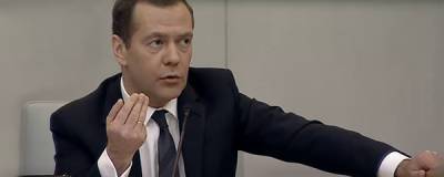 Медведев: "Никто не будет щадить "Единую Россию" в политической борьбе
