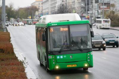 В Екатеринбурге впервые запустили автобус без кондуктора