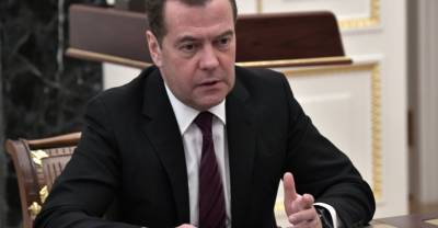 Медведев: "Единая Россия" в пандемию действовала максимально эффективно