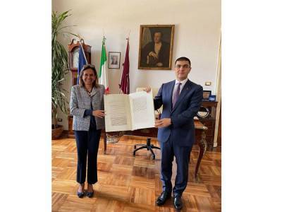 Состоялась встреча Посла Туркменистана в Италии с ректором Римского Университета Ла Сапьенца