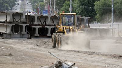 По буеракам и бездорожью: как в Челябинске строят два крупных инфраструктурных объекта (ФОТОРЕПОРТАЖ)