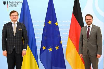 Украинский министр Кулеба приехал в Германию – требует остановить...