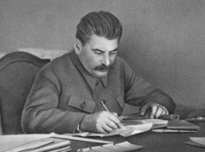 Иосиф Виссарионович Сталин - «Рабочий день Сталина»: во сколько он на самом деле заканчивался - russian7.ru