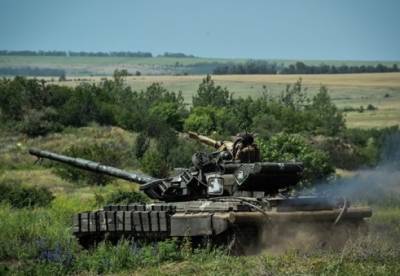 ВСУ провели танковые маневры в районе ООС (фото)