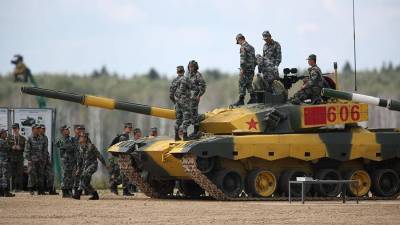 Си Цзиньпинь заявил о необходимости усилить армию Китая