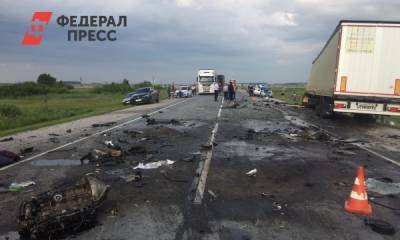 ДТП на трассе под Новосибирском: от машин мало что осталось