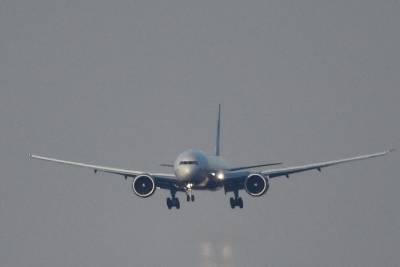 Самолет "ИрАэро" вернулся в аэропорт Благовещенска после взлета по техпричине