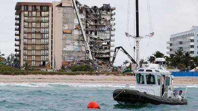 Власти Флориды ожидают приезда Байдена на место обрушения дома