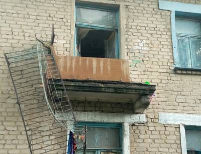 По факту балкона, обвалившегося вместе с мужчиной, проводится проверка