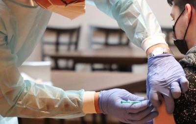 В Приамурье вводится обязательная вакцинация от коронавируса для работников сферы услуг