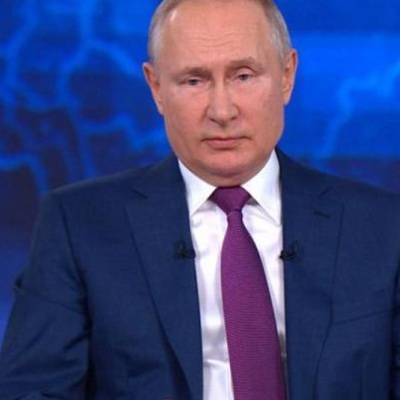 Владимир Путин ответил в прямом эфире на вопросы россиян