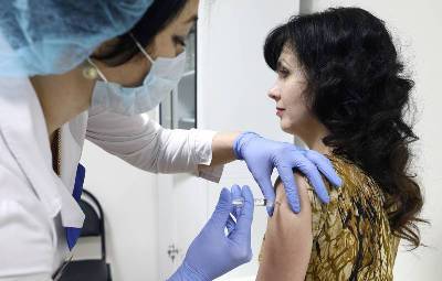 Более 90 тысяч смолян завершили вакцинацию от коронавируса
