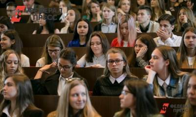 Выпускникам самарских школ, остающимся в регионе, выдадут по 10 тысяч рублей