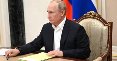 Путин подписал закон о запрете уравнивания СССР и нацистской Германии