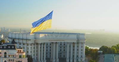 У Зеленского планируют потратить 170 миллионов гривен на большие флаги Дня Независимости – StateWatch