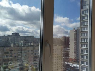 Из окна петербургской больницы выпала пациентка