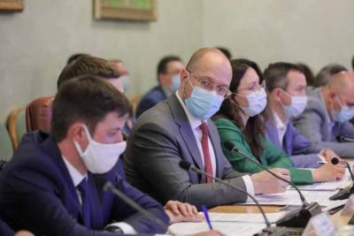 Коррупция на Украине: против Шмыгаля и Кабмина начнут расследование из-за COVID-фонда