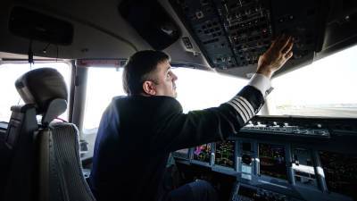 На Кубани начали тестировать экипажи прибывающих самолетов на коронавирус