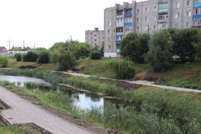 В Уварове завершают первый этап работ по благоустройству пруда