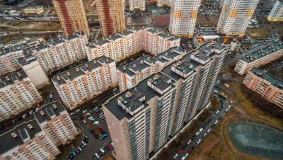 Шопинг для льготников: Смольный купит жильё на 2,3 млрд рублей