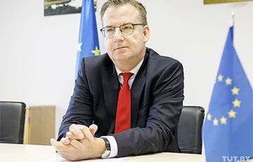 Глава представительства ЕС, которого режим выгнал из Минска, обратился к белорусам