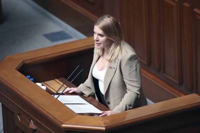 Украинские депутаты отказались поддержать борьбу с олигархами