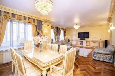 На продажу выставили двухэтажную квартиру, которой владел бывший первый зам Собянина
