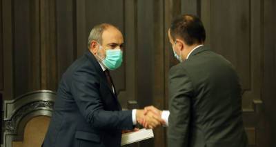 Арсен Торосян уходит в парламент: Пашинян представил нового главу своего аппарата