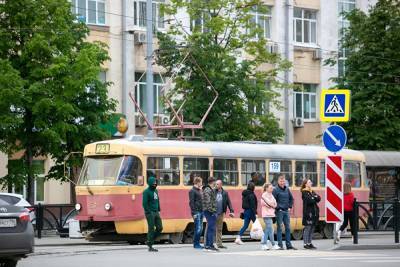 В Екатеринбурге резко изменили нумерацию автобусов. Конечно, горожане запутались