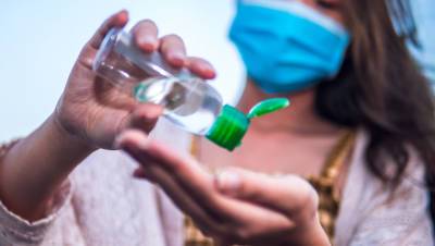 В якутском ресторане трехлетнему ребенку принесли стакан антисептика вместо напитка