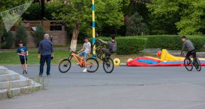Площадь Свободы "очистят" от точек аренды детских машин и велосипедов